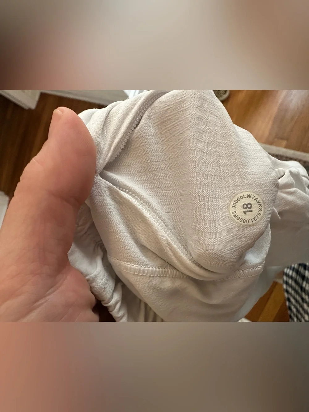 lululemon Track That White Womens Shorts Elastic Waist 5 in inseam Size 18